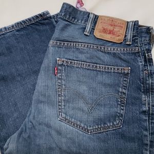LEVI'S